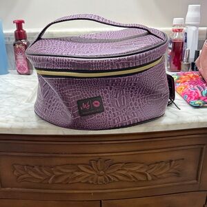 Makeup Junkie Purple Crocodile-Embossed Women's Train Case Bag
